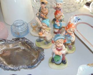 Figurines and other items (items sold separately).