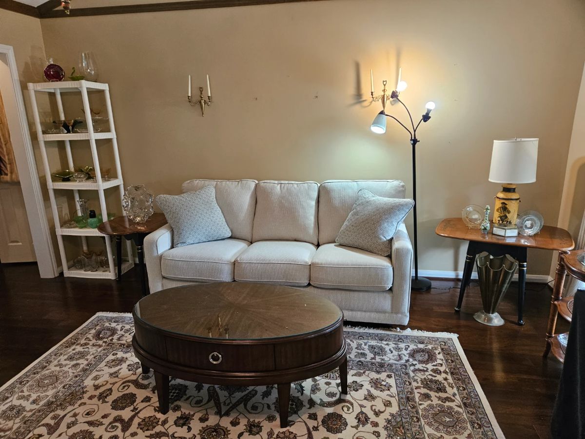 50 OFF.WALNUT BEND Estate Sale Lladro,... starts on 12/9/2023