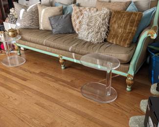 Luxurious couch teal, gold 