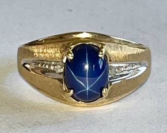 10k YELLOW GOLD & STAR SAPPHIRE RING 