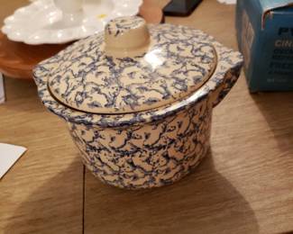 Roseville spongeware