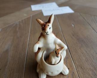 Salt and Pepper "Roo"