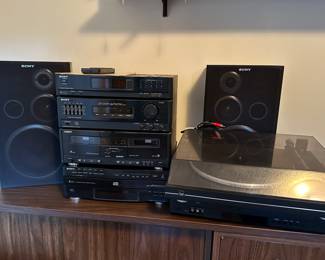 Sonly Sound System, DVD Player, Turntable
