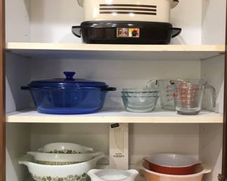 bowls and an OG  crockpot 