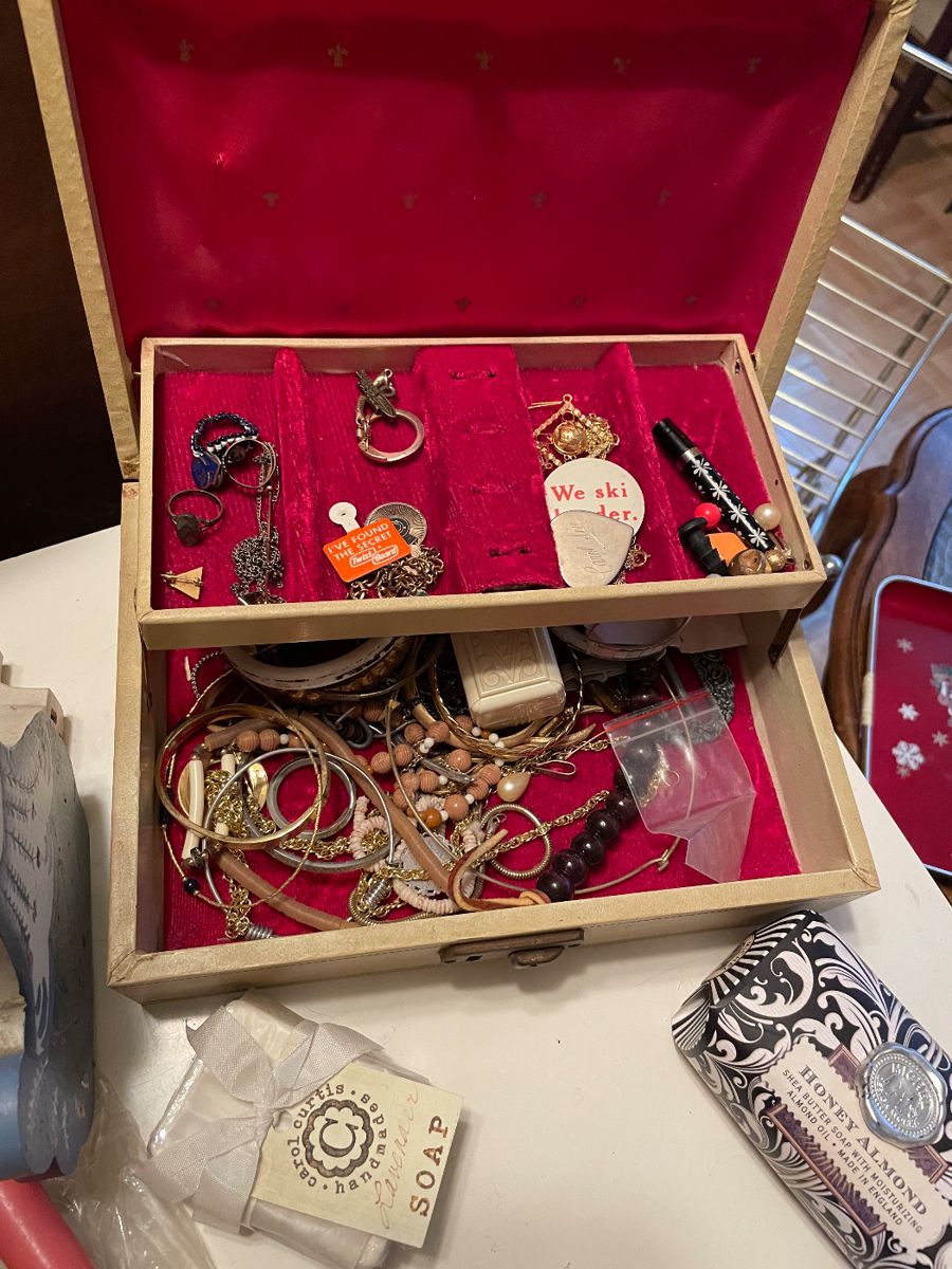 The Small Estate Sale in Keizer, OR starts on 12/16/2023