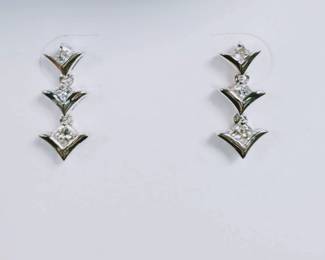 Princess cut diamond earrings in white gold 