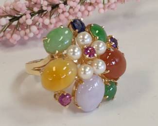 Jades with sapphire, ruby, pearls and amethyst  yellow gold ring