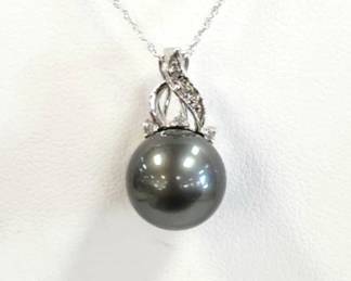 Tahitian light gray pearl enhancer in 14k white gold