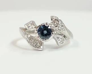 Sapphire and diamond bow ring in white gold