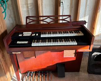 Organ 1962 Lowrey