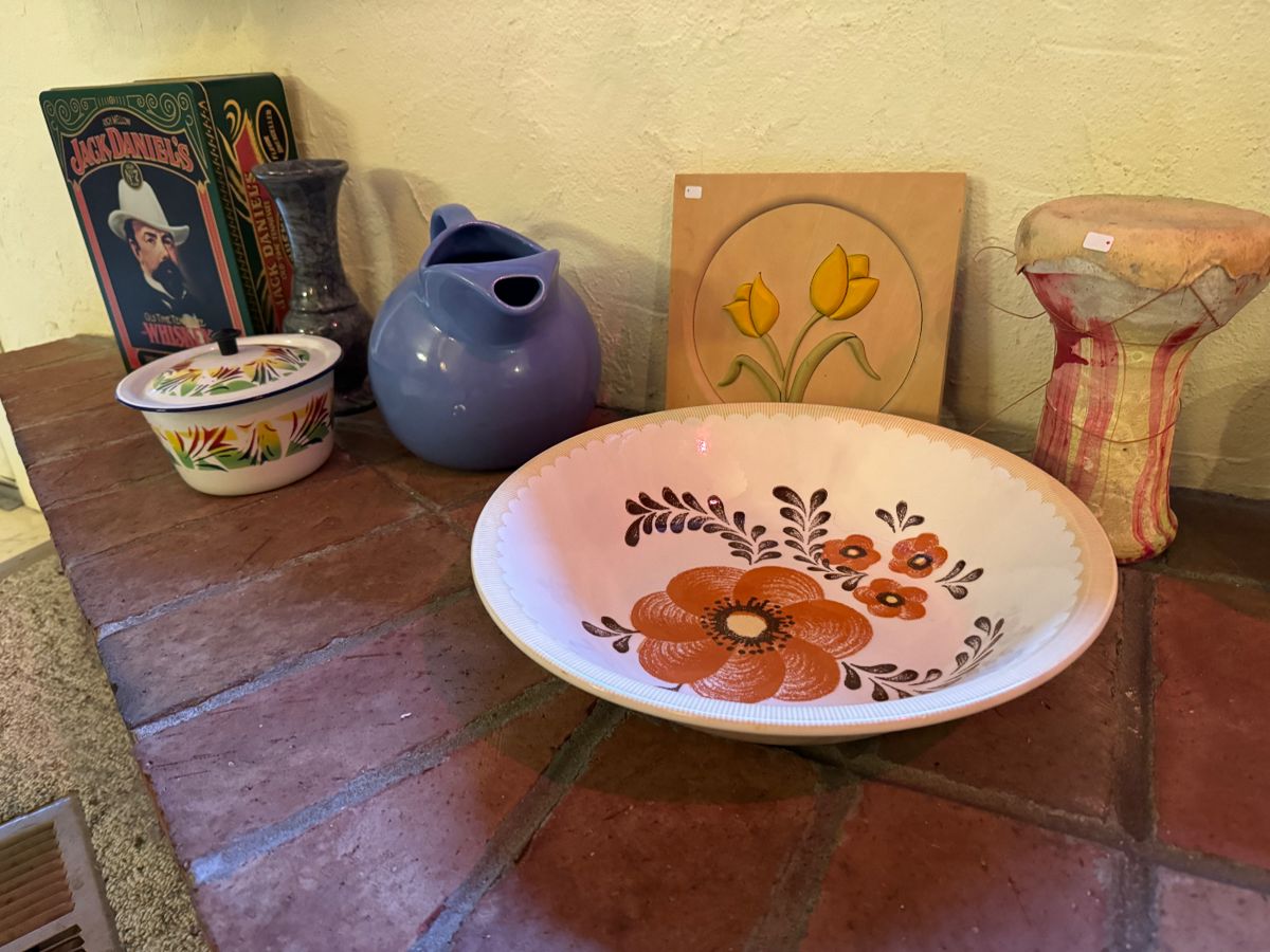 Old Tools, Retro, Car Parts, Vintage Toys... starts on 12/9/2023