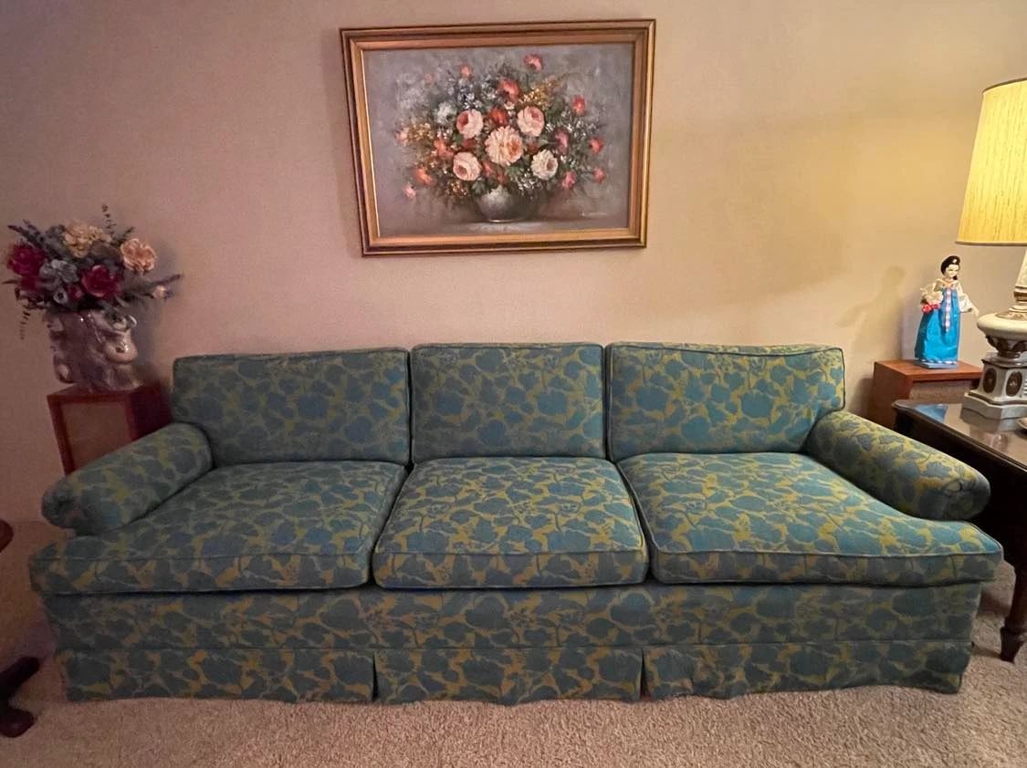 retro sofa 