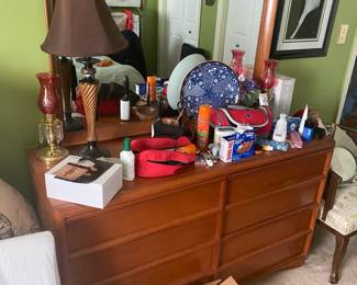 Dresser / Mirror $ 194.00