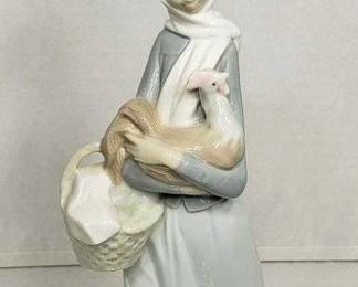 19 Lladro woman with chicken