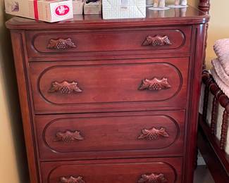 Lillian Russell Chest