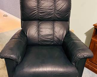 Very nice rocker/recliner