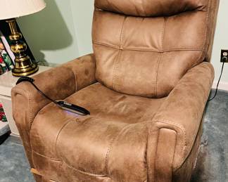 Very nice lift chair