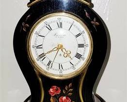 Lot 003   1 Bid(s)
Vintage Swiss Prexim Hand Painted 10" Mantel Clock