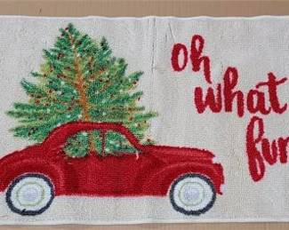 Lot 013   1 Bid(s)
Oh What Fun! Christmas bathmat / rug