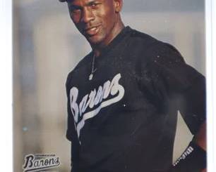 Lot 013   1 Bid(s)
1994 Clasic MICHAEL JORDAN #1