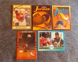 Lot m334   0 Bid(s)
Michael Jordan ("promos") - lot of 5