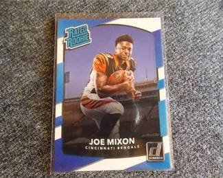 Lot m244   1 Bid(s)
Joe Mixon rookie card 2017 Panini Donruss #335