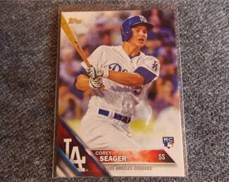 Lot m214   0 Bid(s)
Corey Seager rookie card 2016 Topps #85