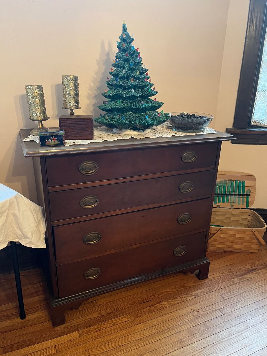 Christmas Sale in Wilmette starts on 12/9/2023