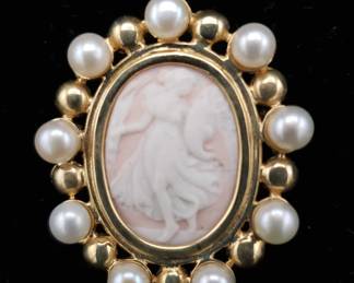 "Holly Jolly Jewels" in Evans, GA. Starts Closing on Sat 12/9 at 8p. Pickup on Mon 12/11 from 11-6p. Please click here to view more photos, descriptions, and current bids:&nbsp;https://ctbids.com/estate-sale/25629