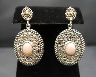 "Holly Jolly Jewels" in Evans, GA. Starts Closing on Sat 12/9 at 8p. Pickup on Mon 12/11 from 11-6p. Please click here to view more photos, descriptions, and current bids:&nbsp;https://ctbids.com/estate-sale/25629