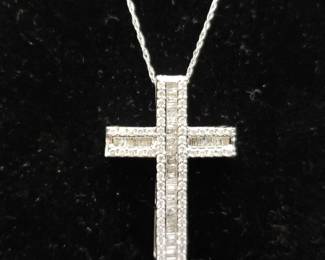 "Holly Jolly Jewels" in Evans, GA. Starts Closing on Sat 12/9 at 8p. Pickup on Mon 12/11 from 11-6p. Please click here to view more photos, descriptions, and current bids:&nbsp;https://ctbids.com/estate-sale/25629