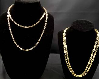 "Holly Jolly Jewels" in Evans, GA. Starts Closing on Sat 12/9 at 8p. Pickup on Mon 12/11 from 11-6p. Please click here to view more photos, descriptions, and current bids:&nbsp;https://ctbids.com/estate-sale/25629