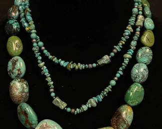 "Holly Jolly Jewels" in Evans, GA. Starts Closing on Sat 12/9 at 8p. Pickup on Mon 12/11 from 11-6p. Please click here to view more photos, descriptions, and current bids:&nbsp;https://ctbids.com/estate-sale/25629