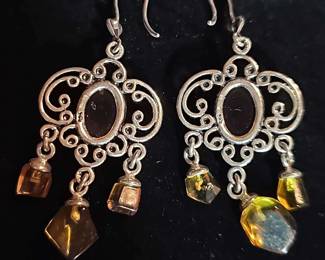 "Holly Jolly Jewels" in Evans, GA. Starts Closing on Sat 12/9 at 8p. Pickup on Mon 12/11 from 11-6p. Please click here to view more photos, descriptions, and current bids:&nbsp;https://ctbids.com/estate-sale/25629