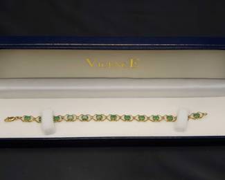 "Holly Jolly Jewels" in Evans, GA. Starts Closing on Sat 12/9 at 8p. Pickup on Mon 12/11 from 11-6p. Please click here to view more photos, descriptions, and current bids:&nbsp;https://ctbids.com/estate-sale/25629