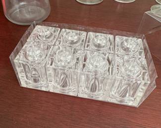 Set of 8 crystal clear plastic salt & pepper shakers, 1.5"