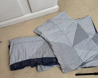 Room Essentials full/queen duvet cover with button closure and two standard pillow shams