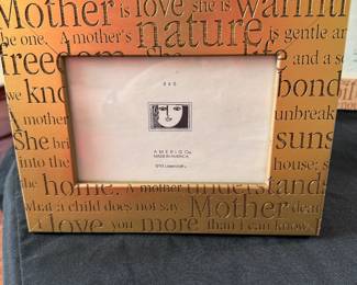 Wooden photo frame with mother nature phrase border, fits 4" x 6" picture 