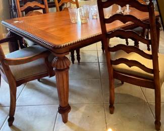 Gorgeous 8chairs 375