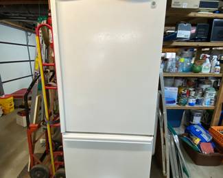 GE Refrigerator 