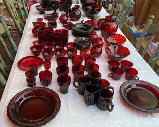 red glass table set