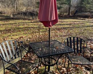patio set w umbrella