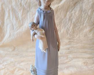 Lladro, girl with doll