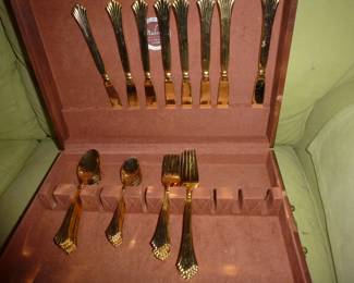 GOLD PLATED FLATWARE