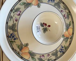 
Mikasa chip n dip platter