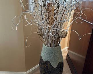 Dried floral arrangement