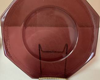Amethyst glass plate