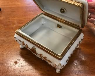 Love this little crumb box