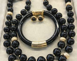 Onyx and Gold Necklace, Bracelet and earrings from Jacards