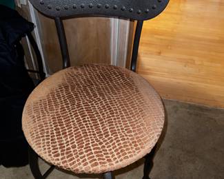 Set of 4 stools